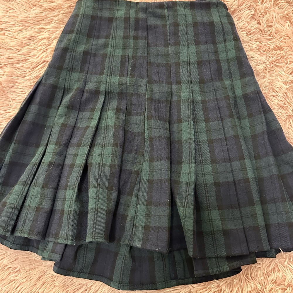 - Skirt
